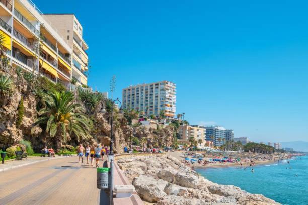 Apartament Apartamento Carole Playa Bajondillo Torremolinos Beach - Playa A 30 Segundos - Wifi - Parking - Terraza Zewnętrze zdjęcie